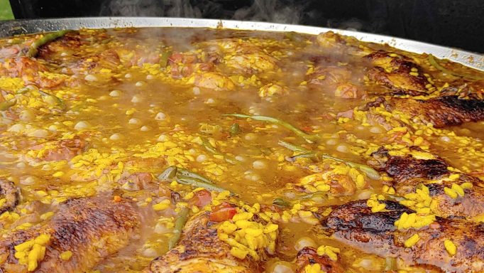 Paella mit Huhn